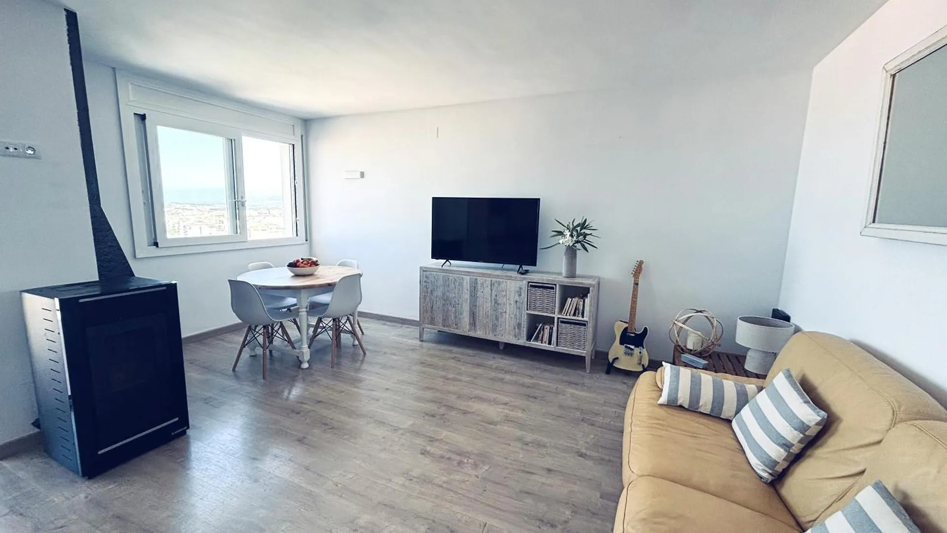 Ferienwohnung Mar I Neu Roses Apartment