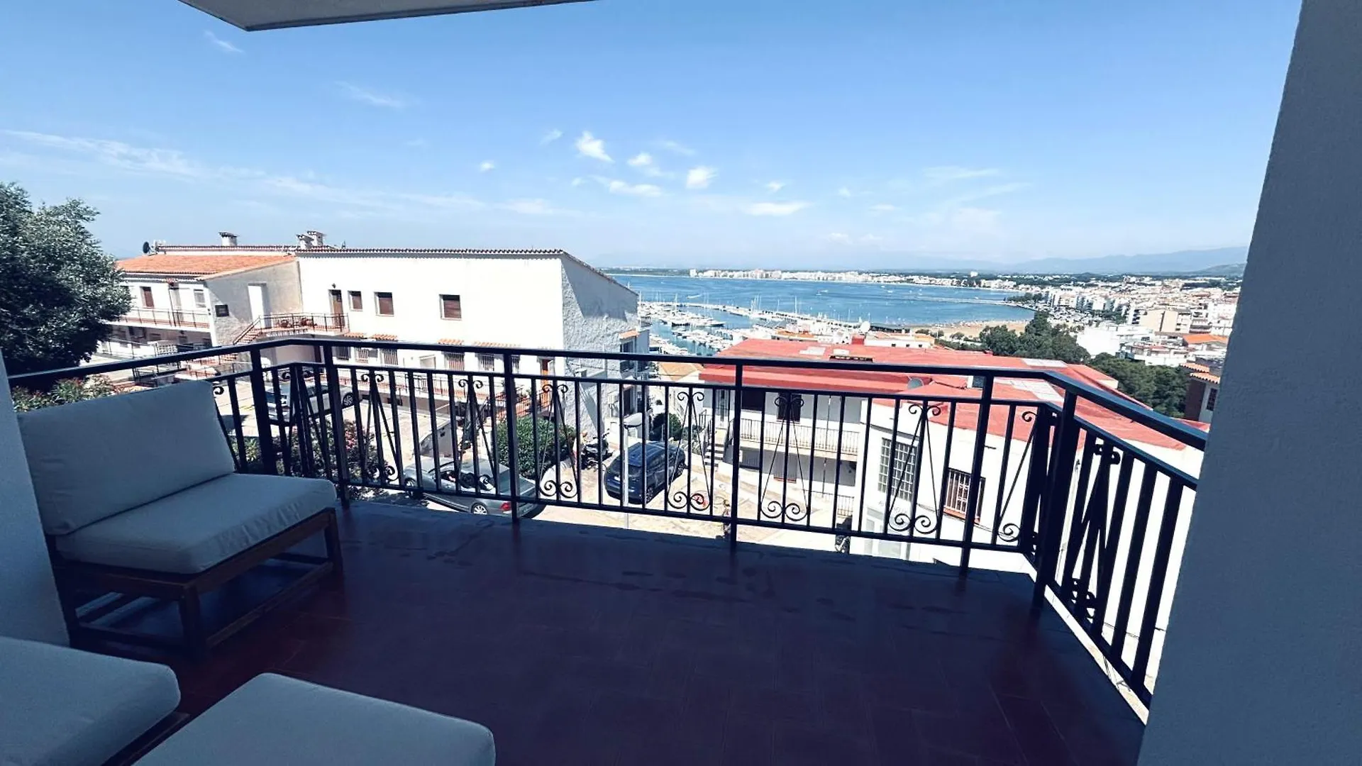 Apartment Ferienwohnung Mar I Neu Roses